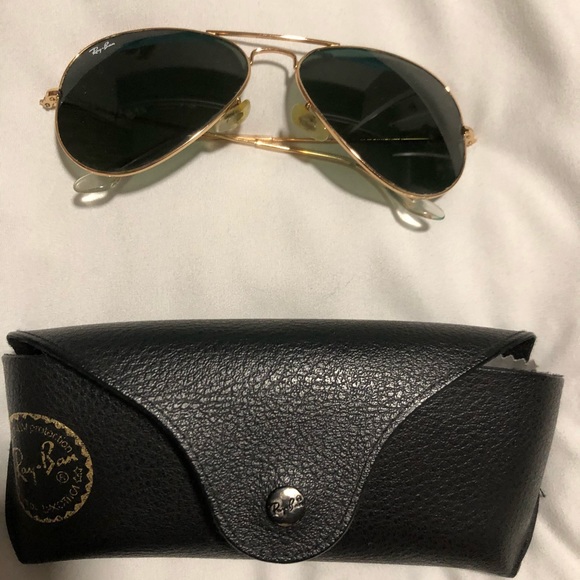 Ray-Ban Aviator Sunglasses - Picture 3 of 4